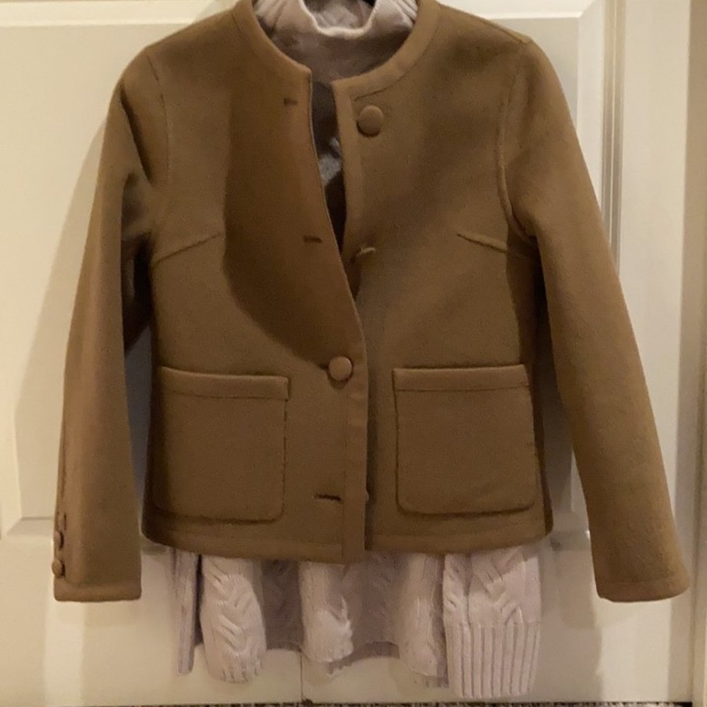 MaxMara Weekend pure wool short jacket with a crew neckline and patch pockets